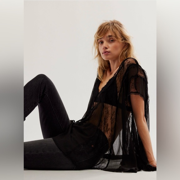 Farrah Lace Top - Picture 3 of 6